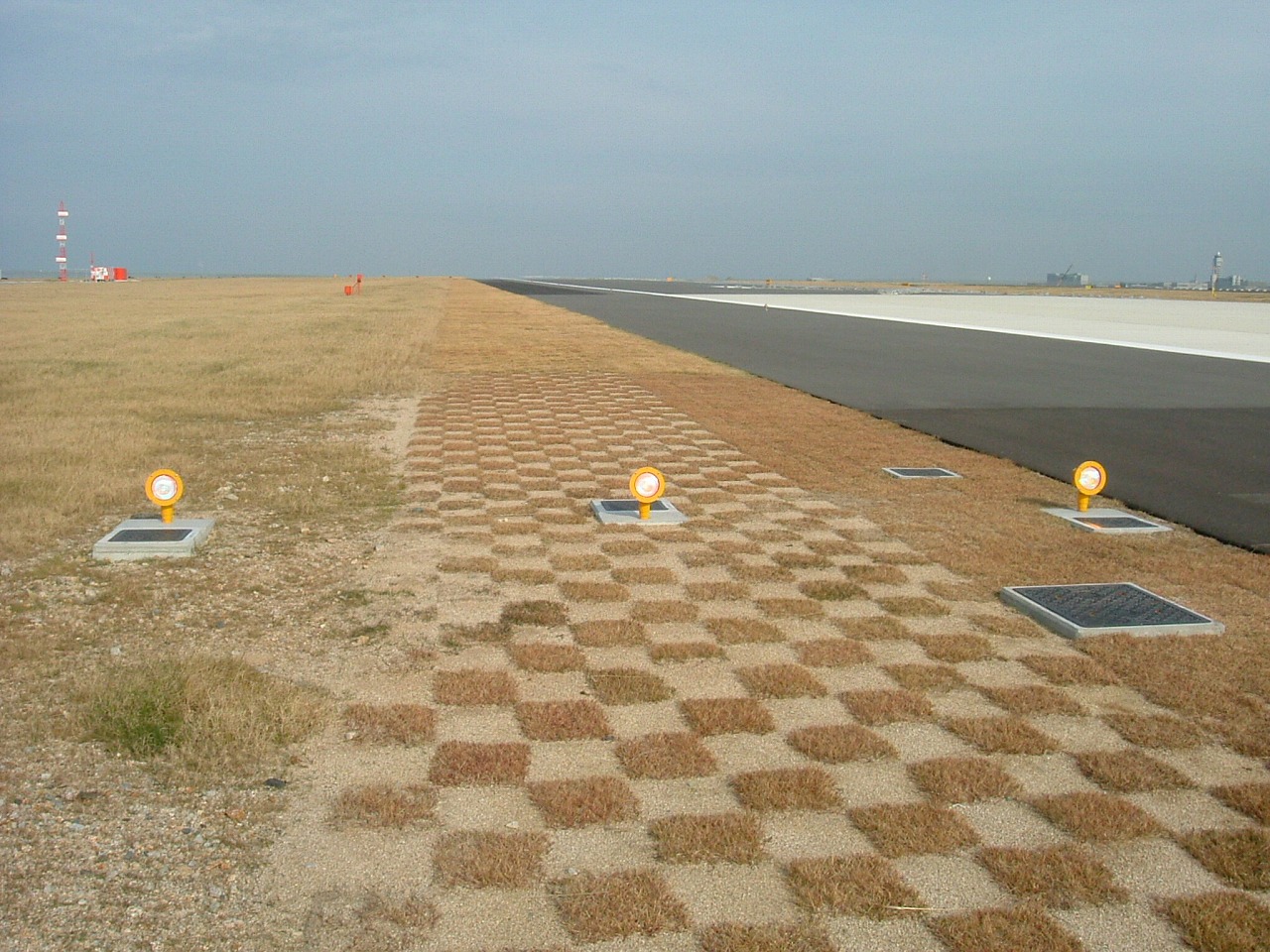 関西国際空港滑走路改修(大阪府泉佐野市)