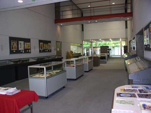 ロビー（展示）