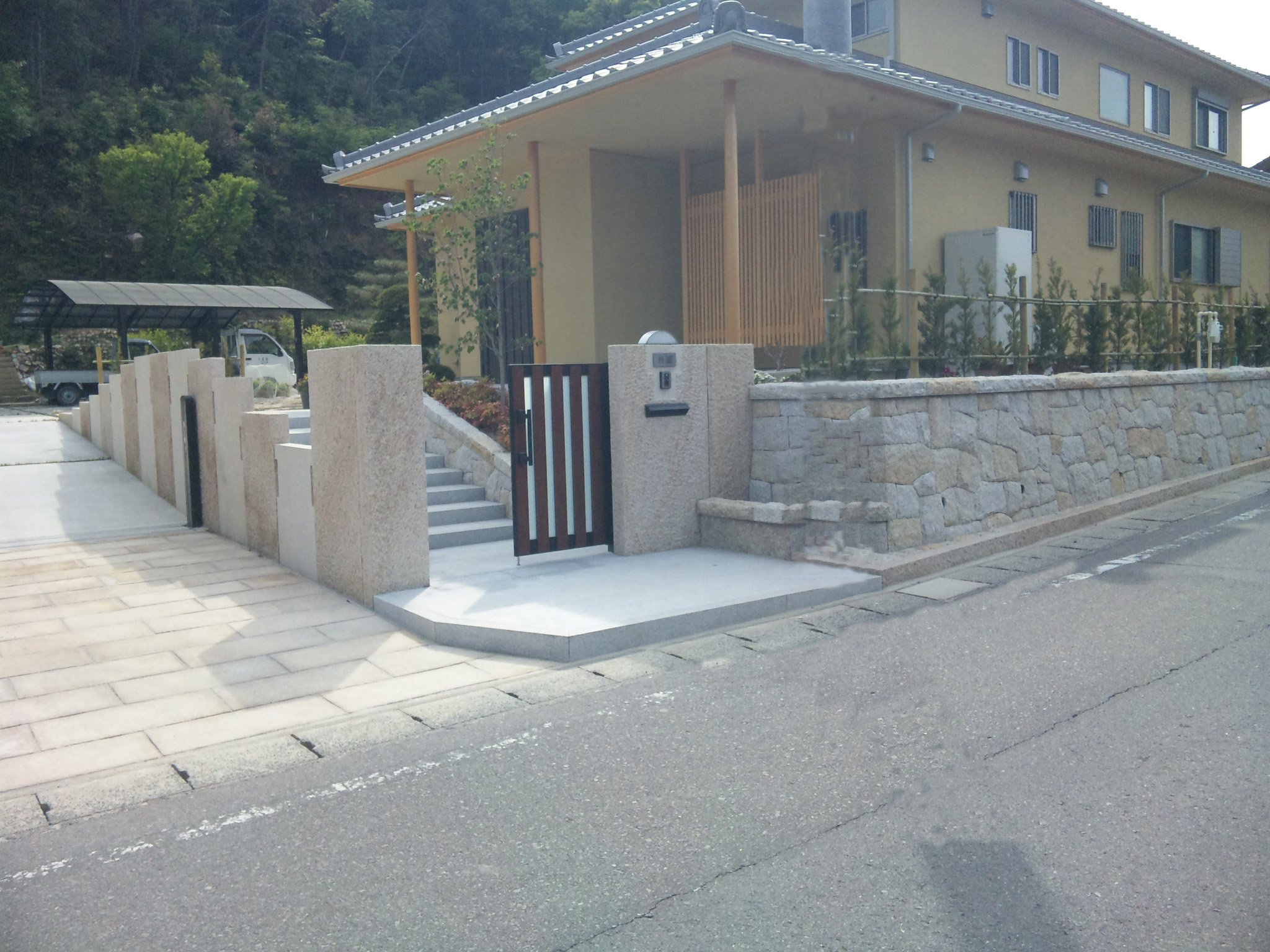 門柱壁石一式工事　錆石