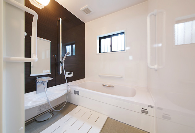 広く明るくなった浴槽。