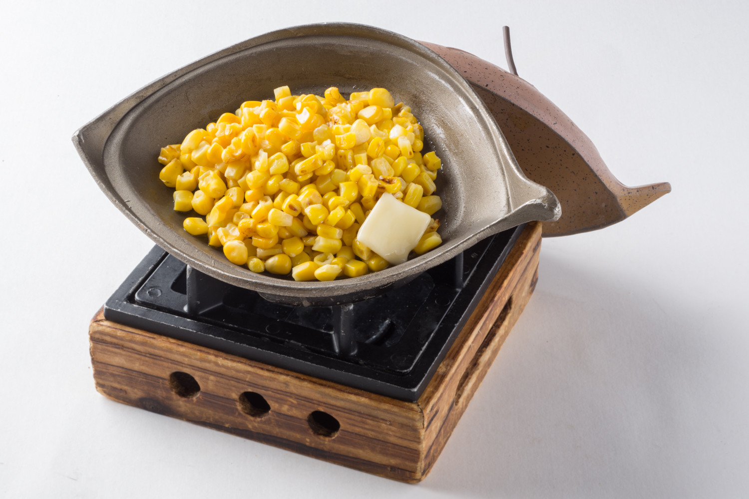 バターコーン　346円（税込380円）