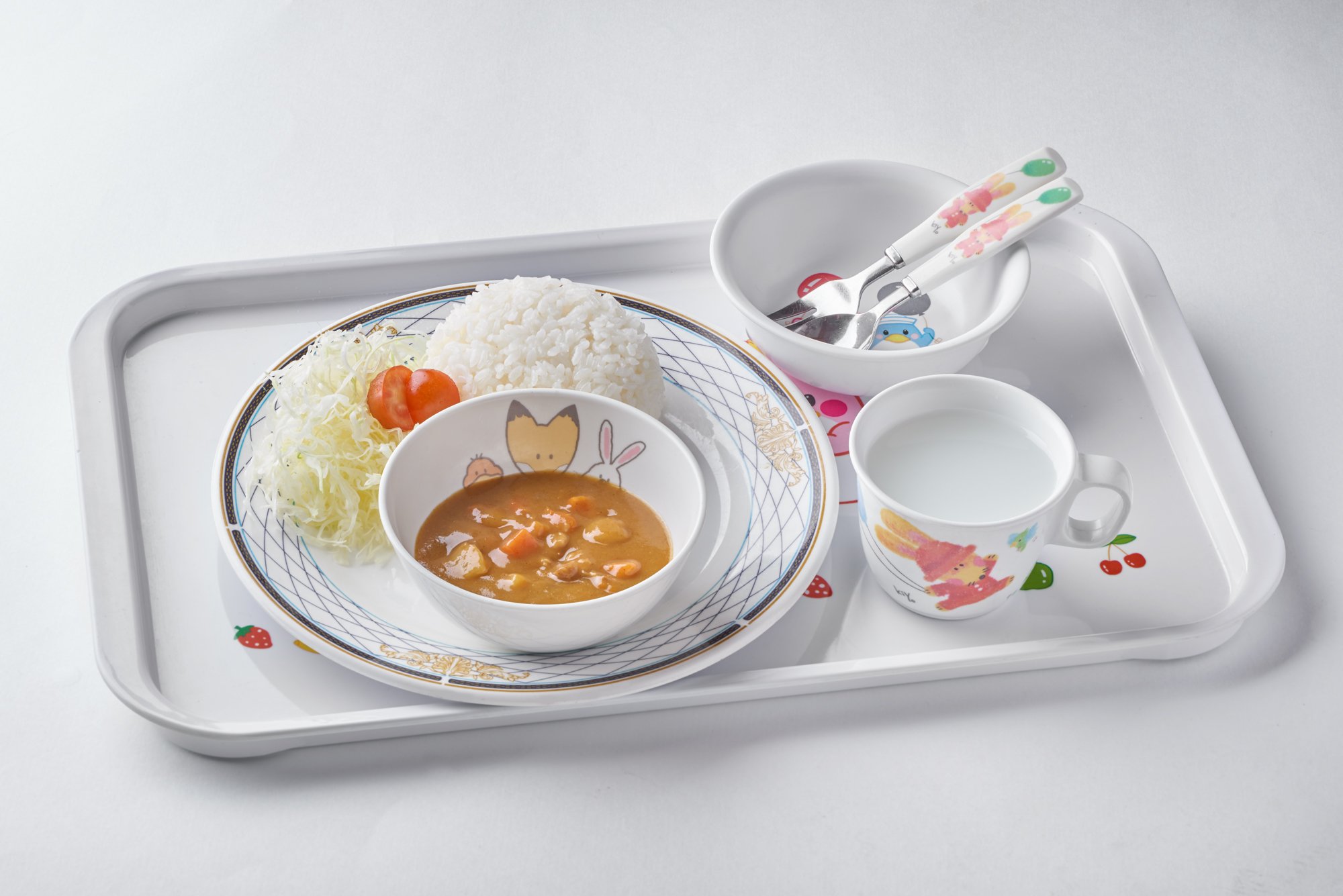 お子様カレー　500円（税込550円）