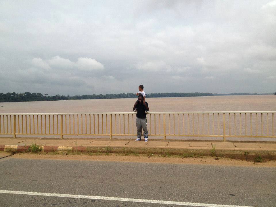 Ebebda. Le pont de l'Enfance sur la Sanaga