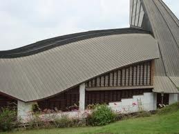 La Basilique mineure Marie Reine des Apotres