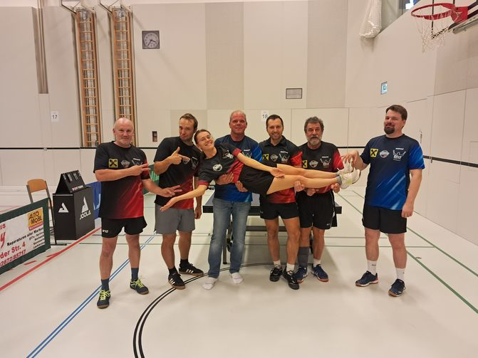 Lieblingsverein: Stefanie Kufmüller mit ihren Vereinskollegen überzeugten Niederösterreich, dass Sierndorf den coolsten Verein hat!