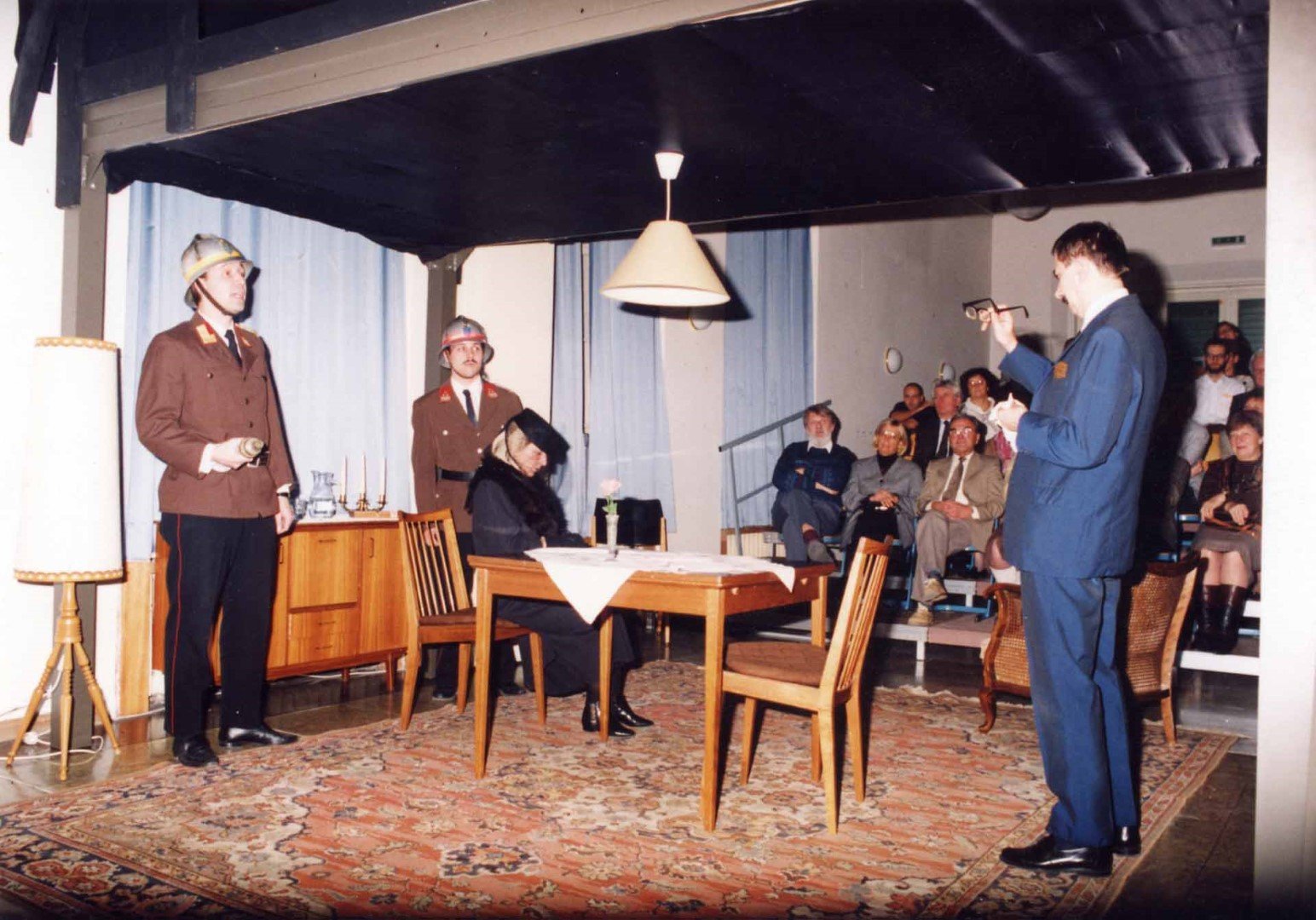 1994: "Feuerwehrmann" in "Biedermann und die Brandstifter"