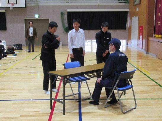 東背振中学校で行いました