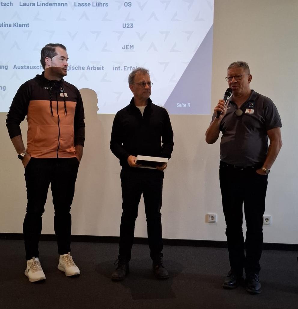 Reinhold-Häußlein-Nachwuchstrainer-Preis 2025 geht an Ron Schmidt