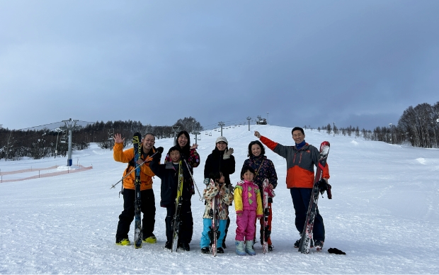 『スキーができるようになる親子合宿』企画・販売・運営