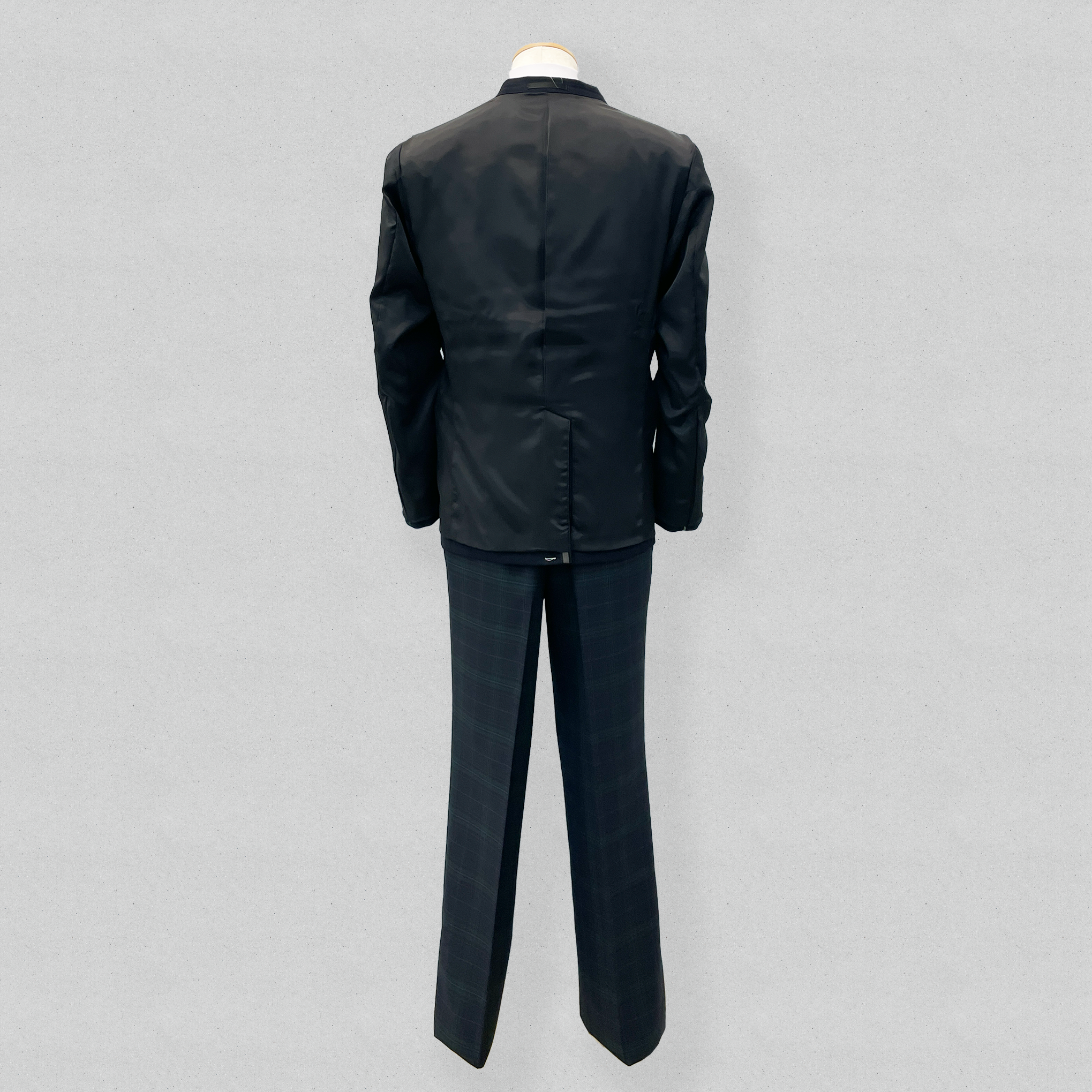 ブレザー裏側（後ろ姿）