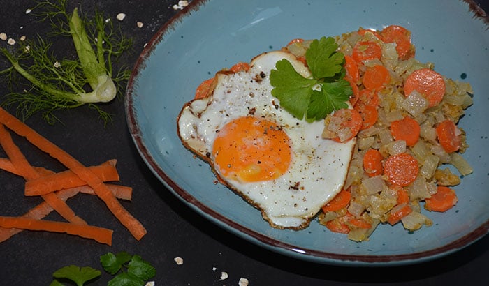 Möhren-Fenchel mit Spiegelei