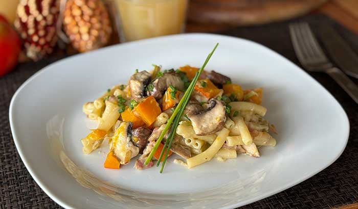 Herbstliche Makkaroni-Pfanne