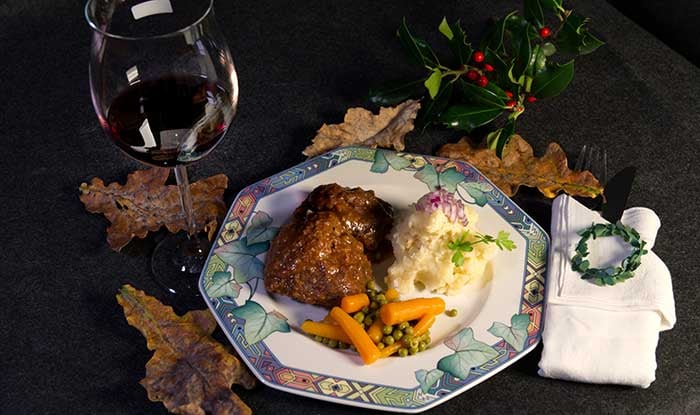 Spanische Bäckchen in Rotwein