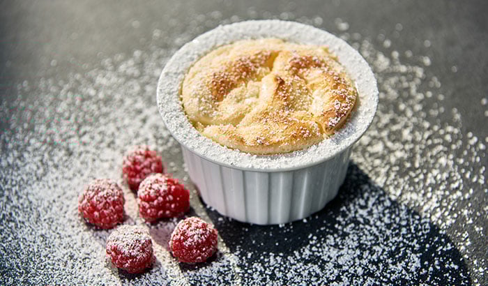Quarksoufflé mit Himbeeren