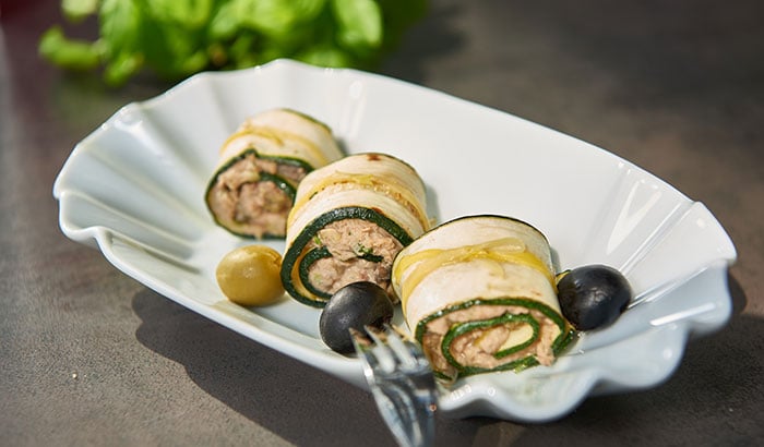 Thunfisch-Zucchini-Röllchen