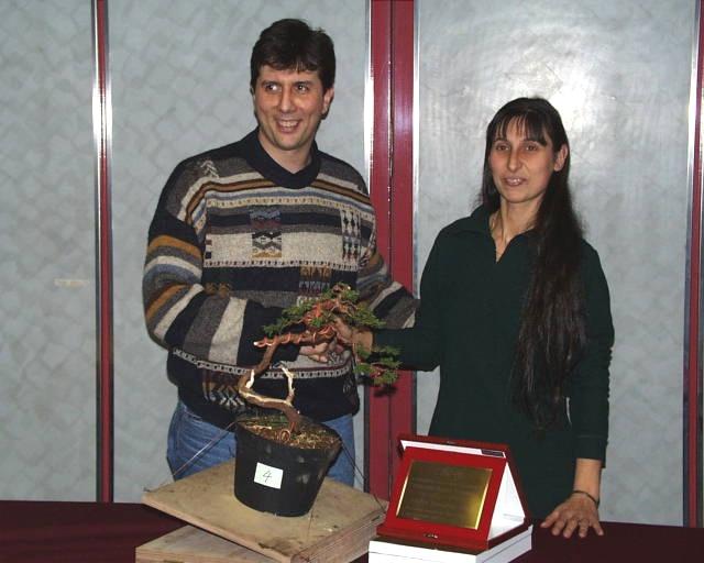 Mauro Ariosto 'Miglior bonsaista 1999' premiato da Marina Pavanello