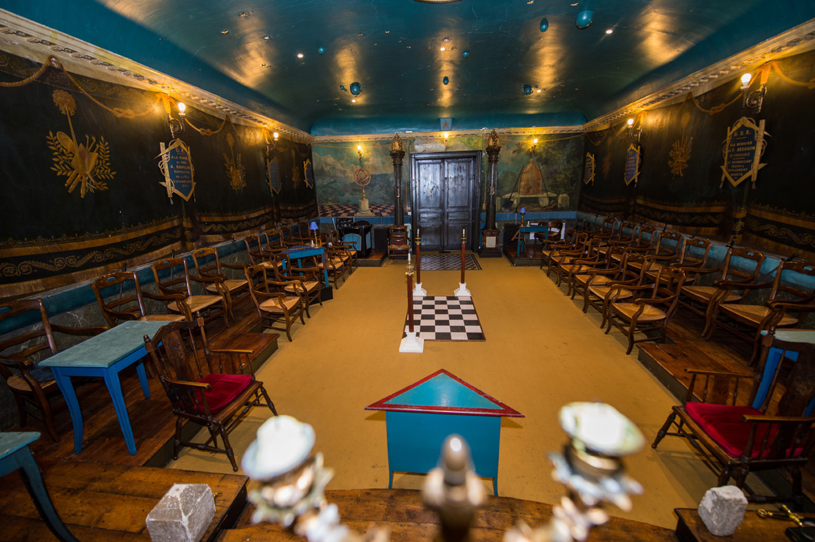 Francs-Maçons en Saintonge. Loge "L'Accord Parfait" de la GLF de Rochefort (17) - Freemason / L'Express (2012)