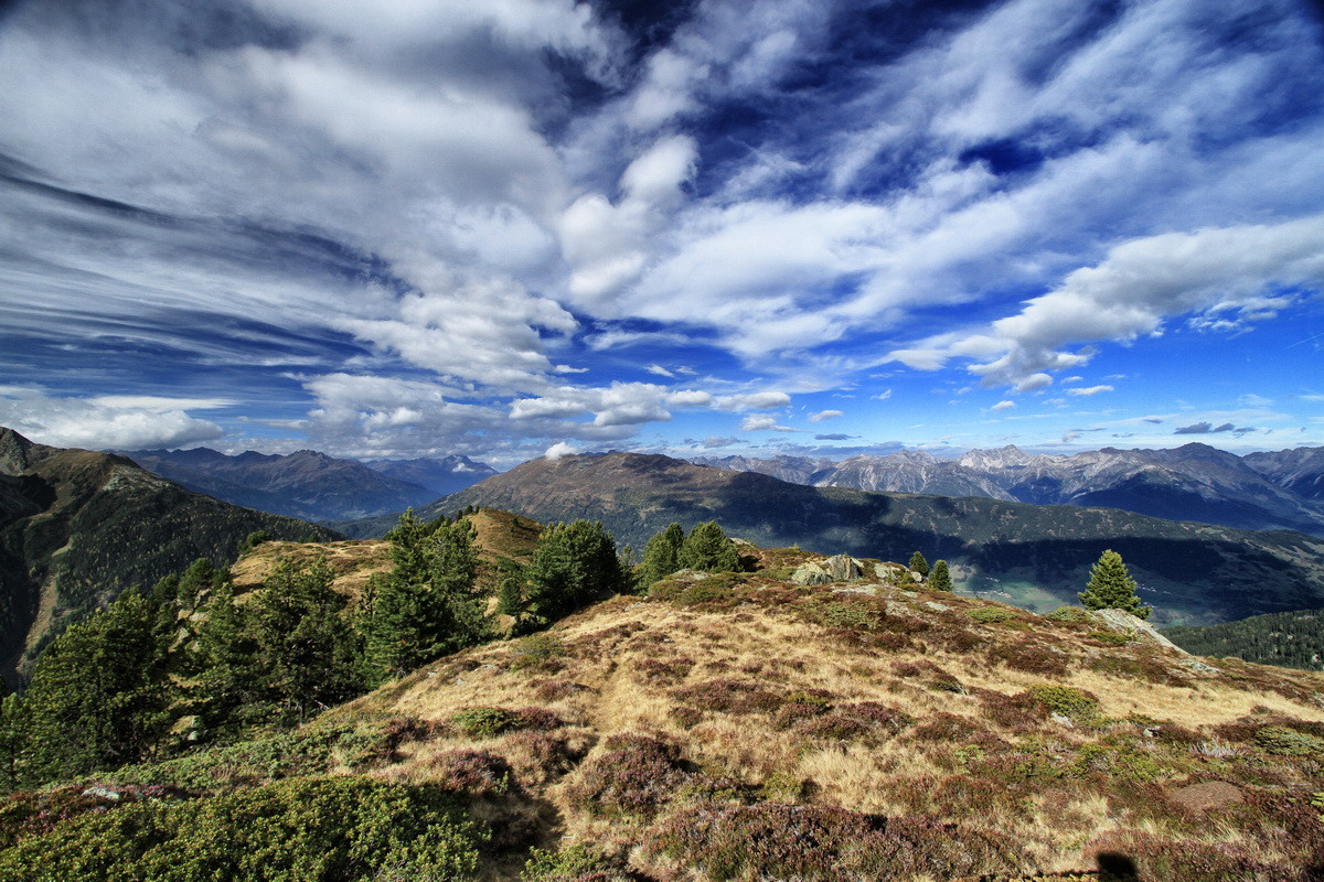 Blick in die Tiefe des Pitztals