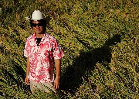 アロハを着ている近藤幸太郎氏