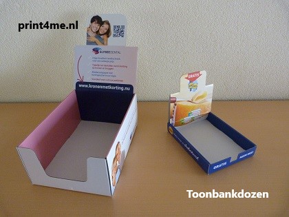 toonbank display van karton
