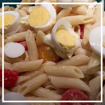 teigwarensalat_penne_eier_cherrytomaten