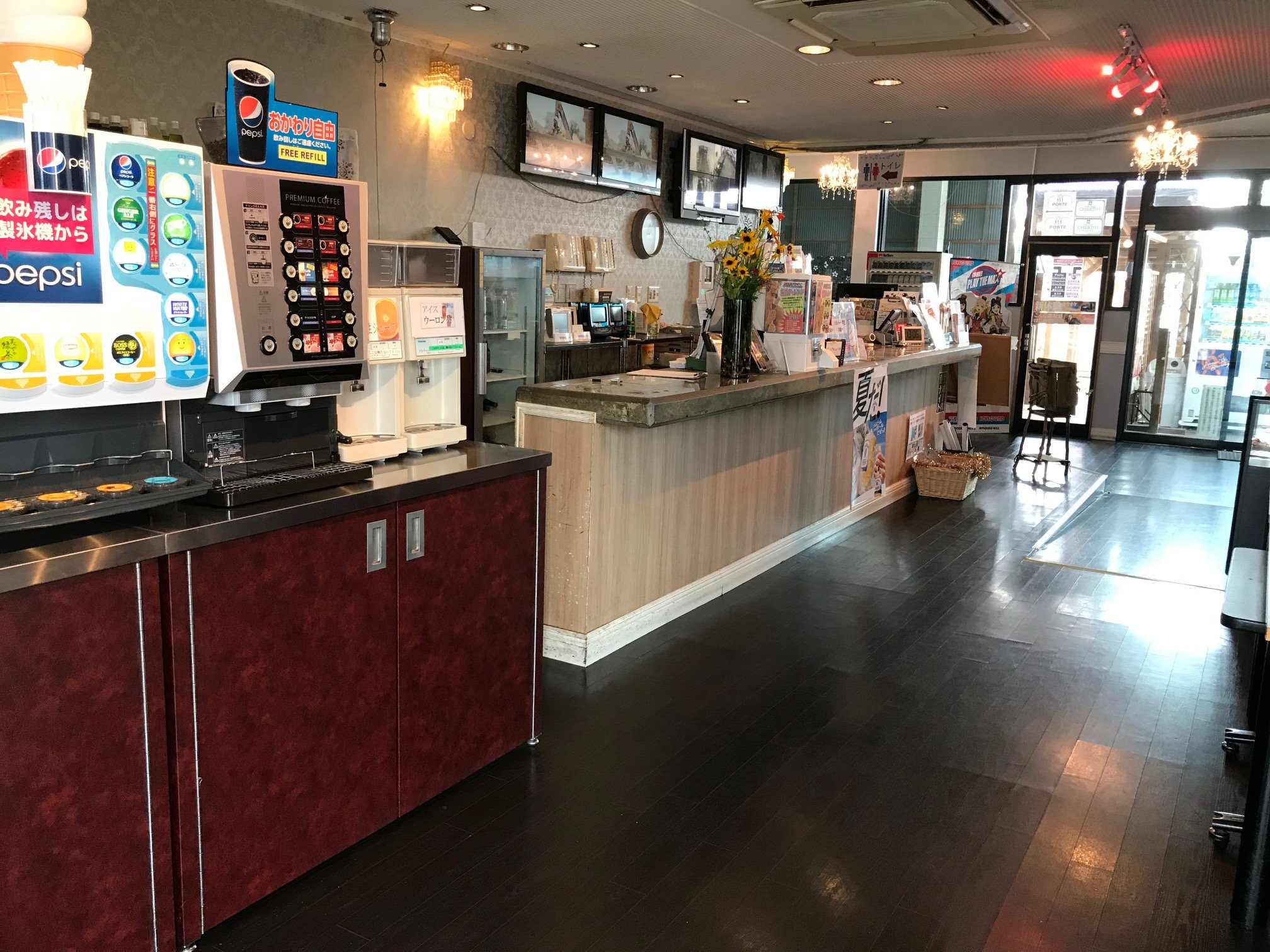 カラオケバンダイみくも店 フロント