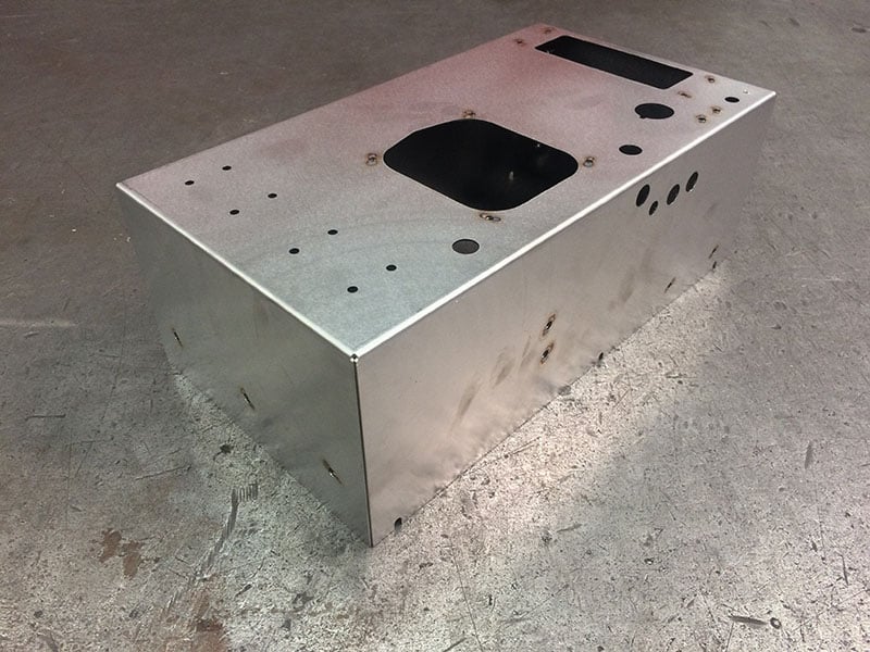 Pliage du carter avant  