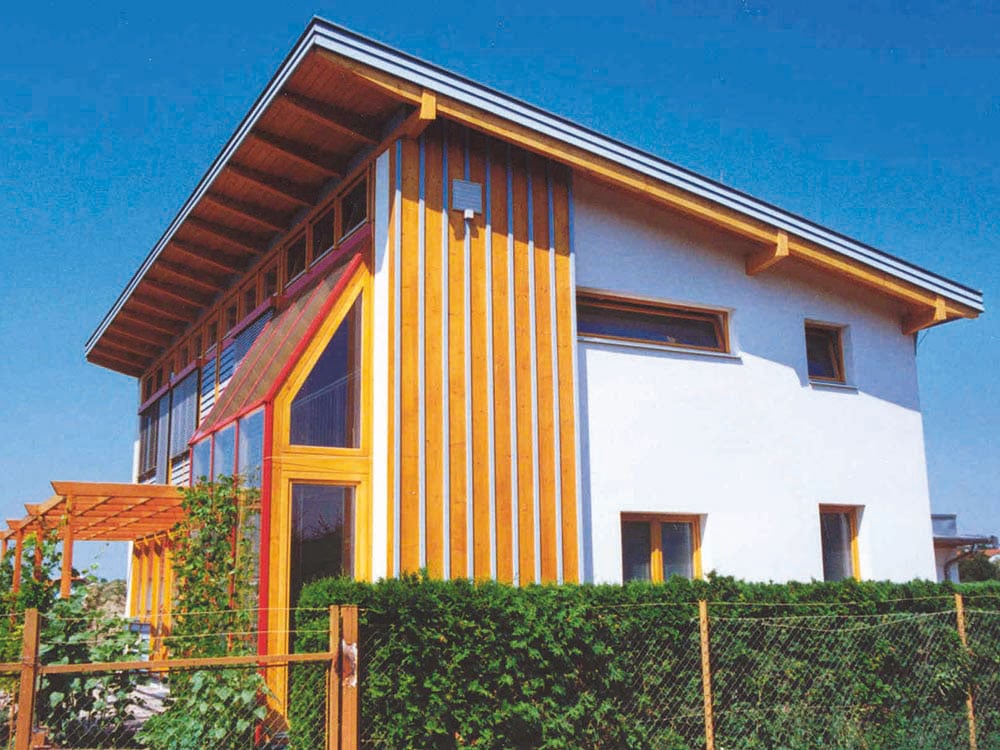 Ostansicht mit Wintergarten