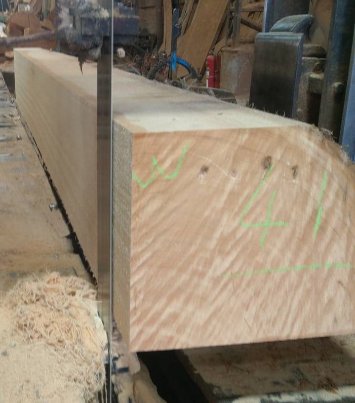 サラワクメラピー　製材風景