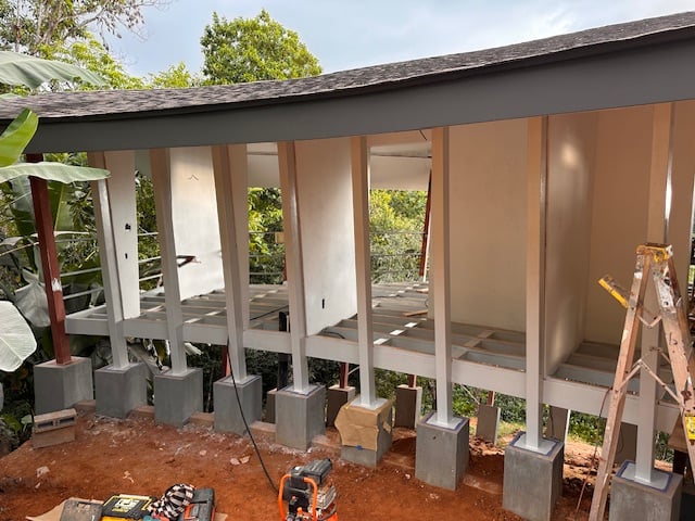 December 2023 - finally! the metal structure receives its final coat of paint!