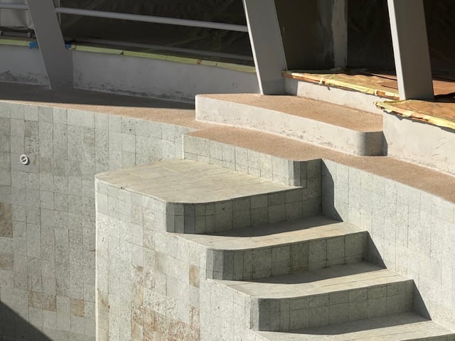 January 2024 - finally the pool steps are finished