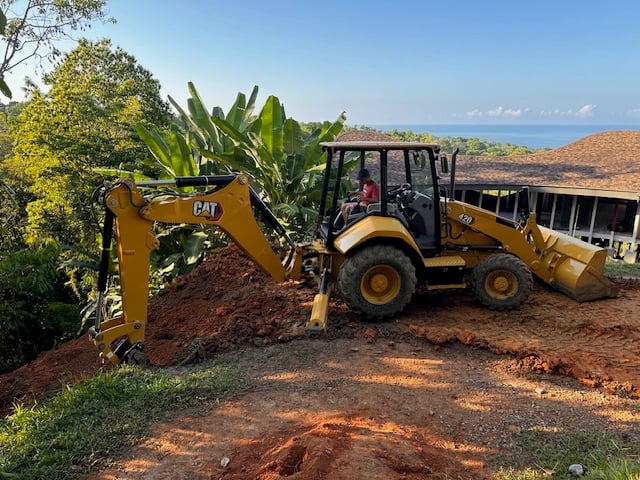 January 2024 - the long-awaited excavator day: the access area is finally being shaped!