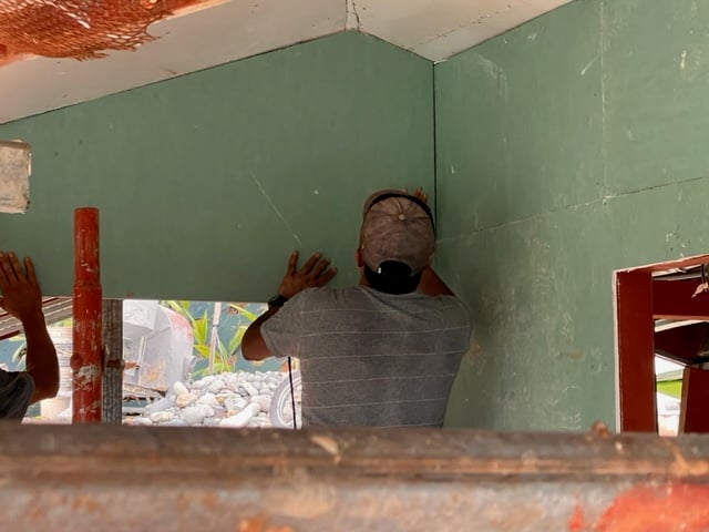 September 2023 - more walls are mounted