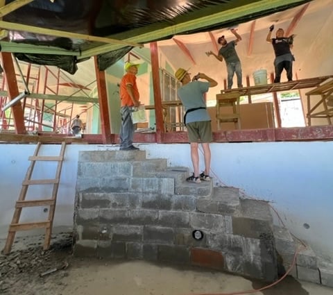 November 2023 - pool with pool lounge