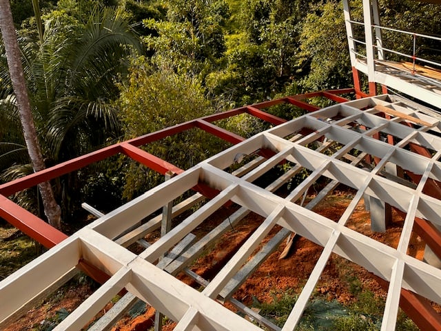 January 2024 - horizontal terrace railing: only the paint and safety nets are missing