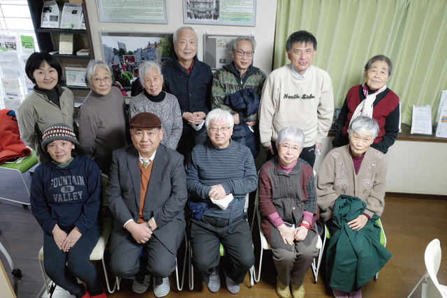 会員総会後の集合写真(2023年1月29日、エスペラント博物館よこはま)