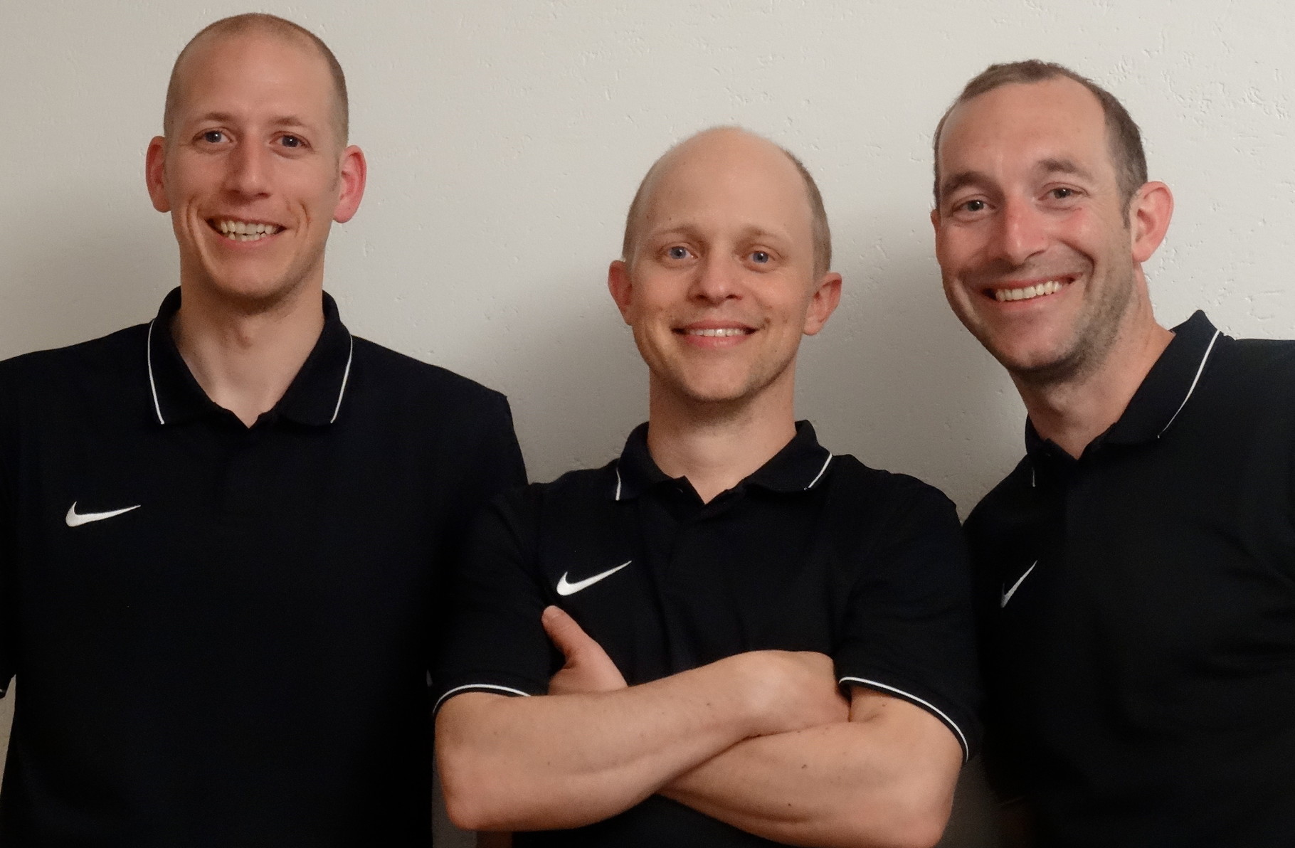 XL, S (auf dem Stepper stehend) und L