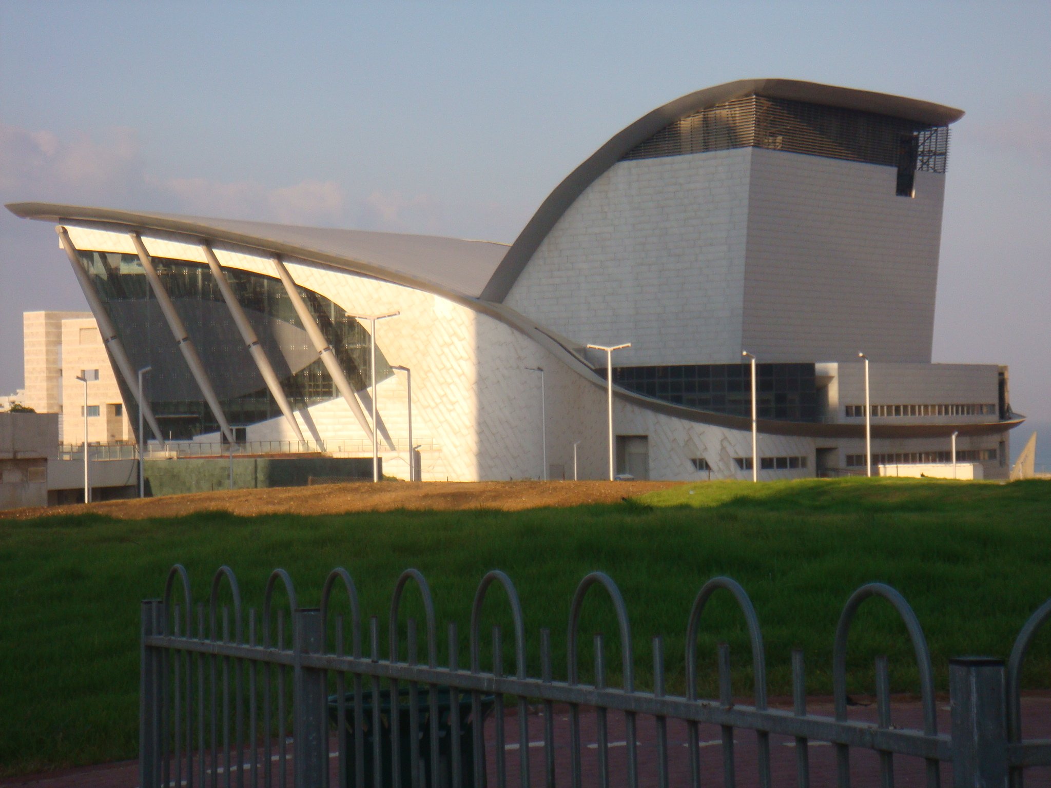 Le palais des arts et de la Scène