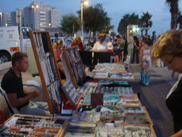 Stands sur la tayelet