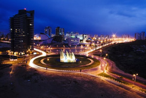 Rond point des voiliers by night