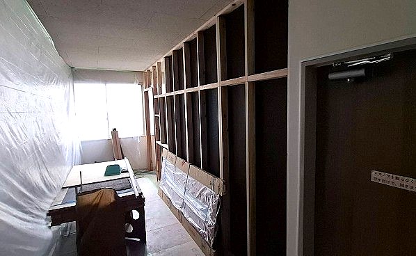 会社の内装リフォーム～間仕切り壁～