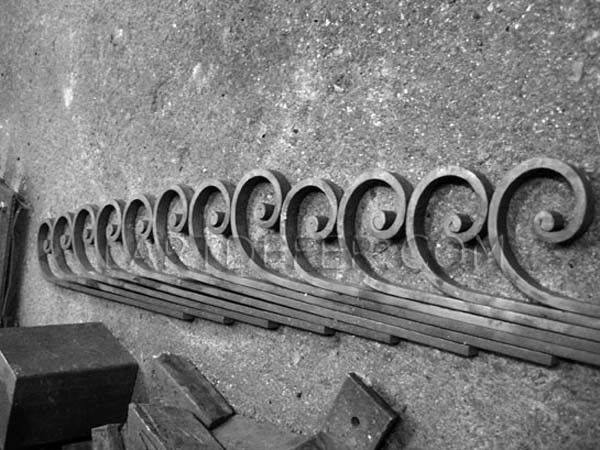 Série de volutes forgées