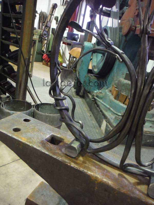 Arbre de vie conçu et réalisé par Boris Klein, l'atelier L'art de fer , Lézignan Corbières