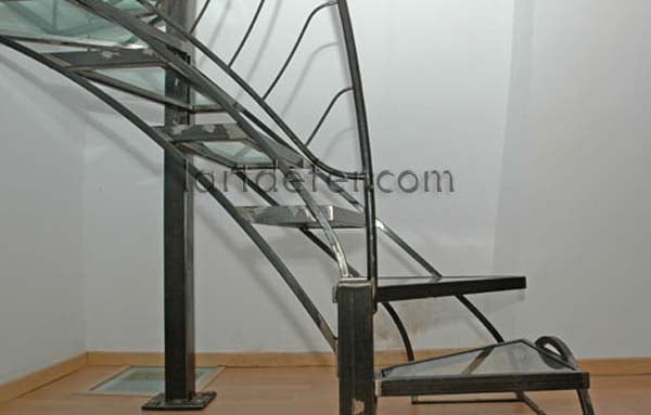 Escalier fer et verre