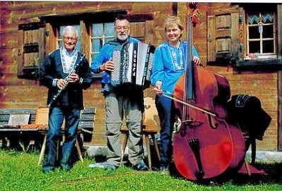 Peter Häusermann,   Johannes Kaspar und Rita Bundi