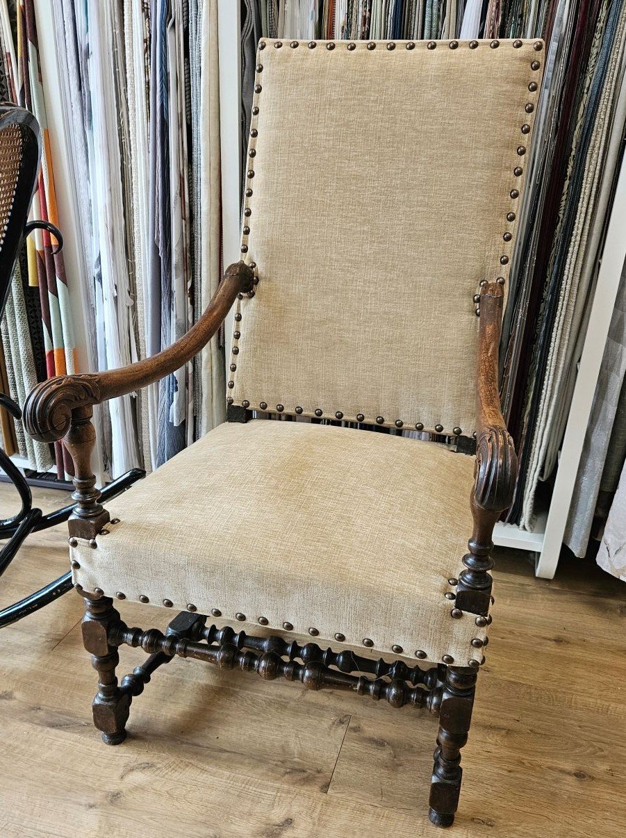 L’intemporel revisité : Louis XIII rencontre l’éclat contemporain 🏰✨