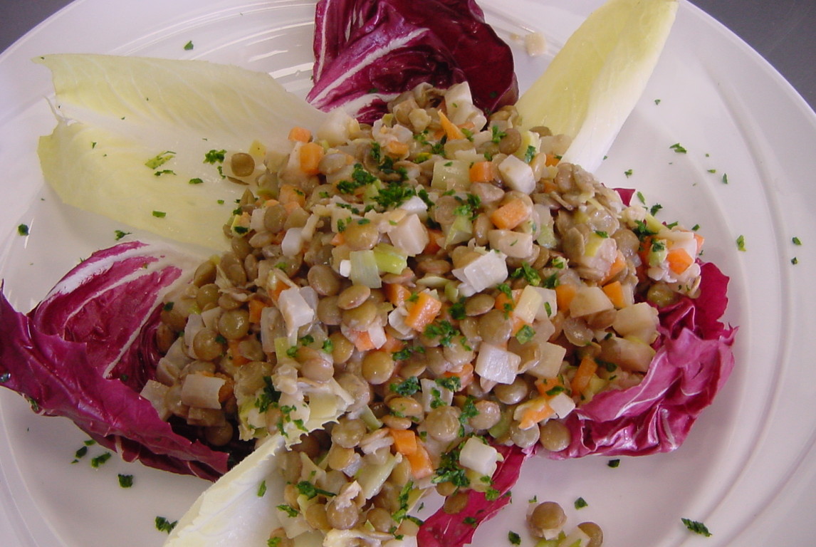 Linsensalat (pflanzliches Eiweiß)