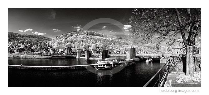 Archiv-Nr. h2007107 | Stauwehr am Karlstor