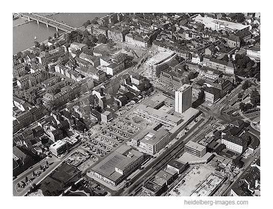 Archiv-Nr.  L10_254 / Menglerbau und Bismarkplatz 1961