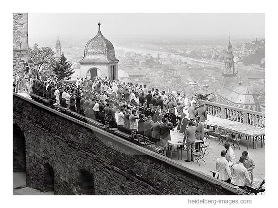 Archiv-Nr. h2047 / Studentenfeier am dem Schlossaltan